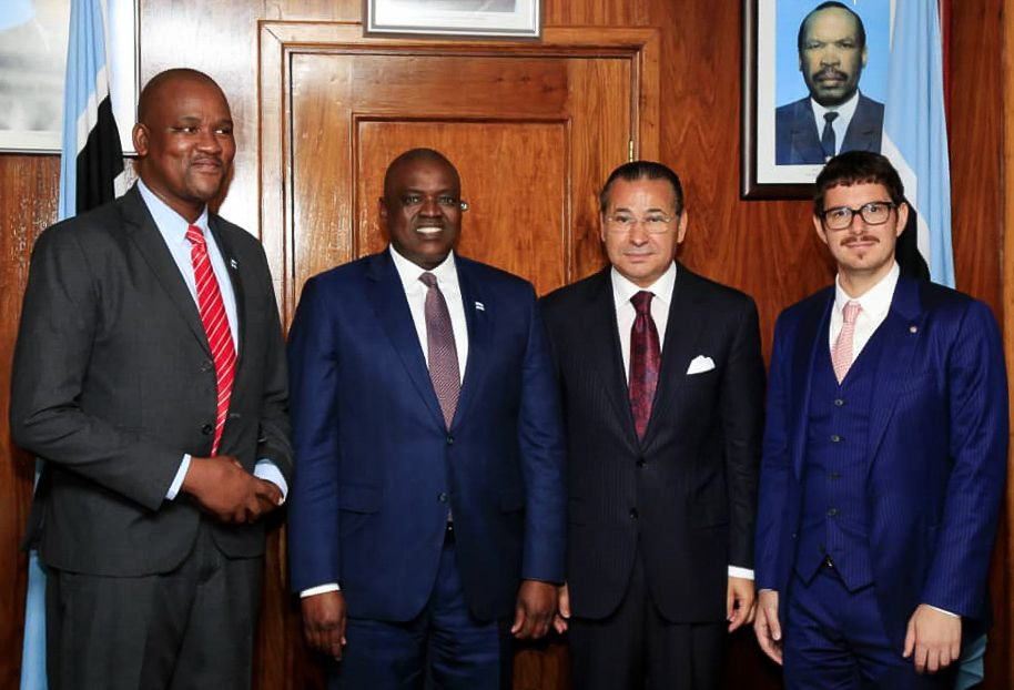 Chairman Kamel Ghribi; Alfred Madigele, Minister Health and Wellness, Botswana; Mokgweetsi Masisi, President of Botswana; Paolo Rotelli President of University Vita-Salute San Raffaele, Italy.
