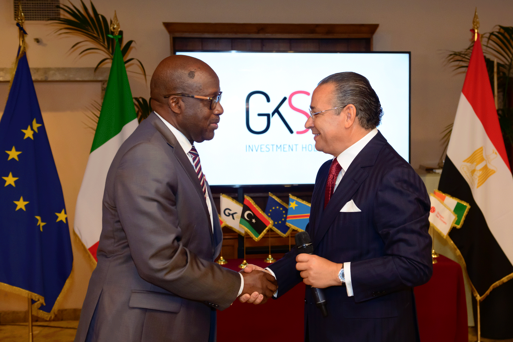 Kamel Ghribi with H.E. Christophe Lutundula Apala Pen’Apala, Minister of Foreign Affairs of the Democratic Republic of Congo.