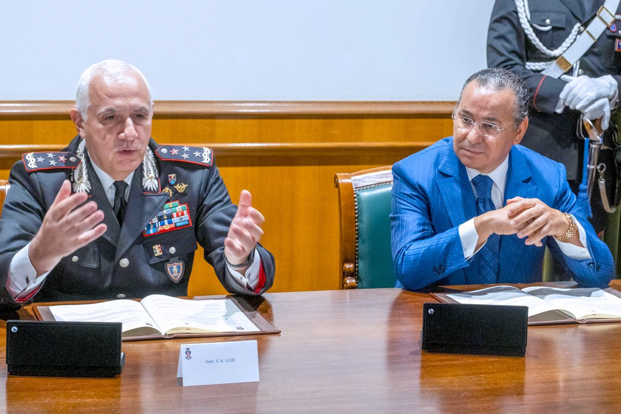 Chairman Kamel Ghribi with Honourable Teo Luzi, General Commander of the Carabinieri.