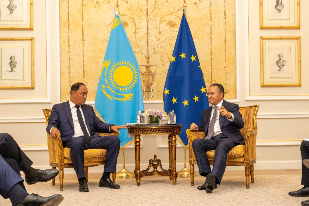 Kamel Ghribi with H.E. Yerbol Karashukeyev, Minister Of Agriculture, Republic Of Kazakhstan.
