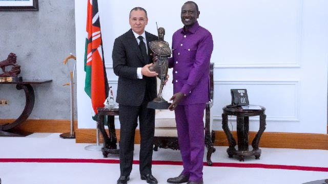 Kamel Ghribi with H.E. William Samoei Ruto, President of the Republic of Kenya.