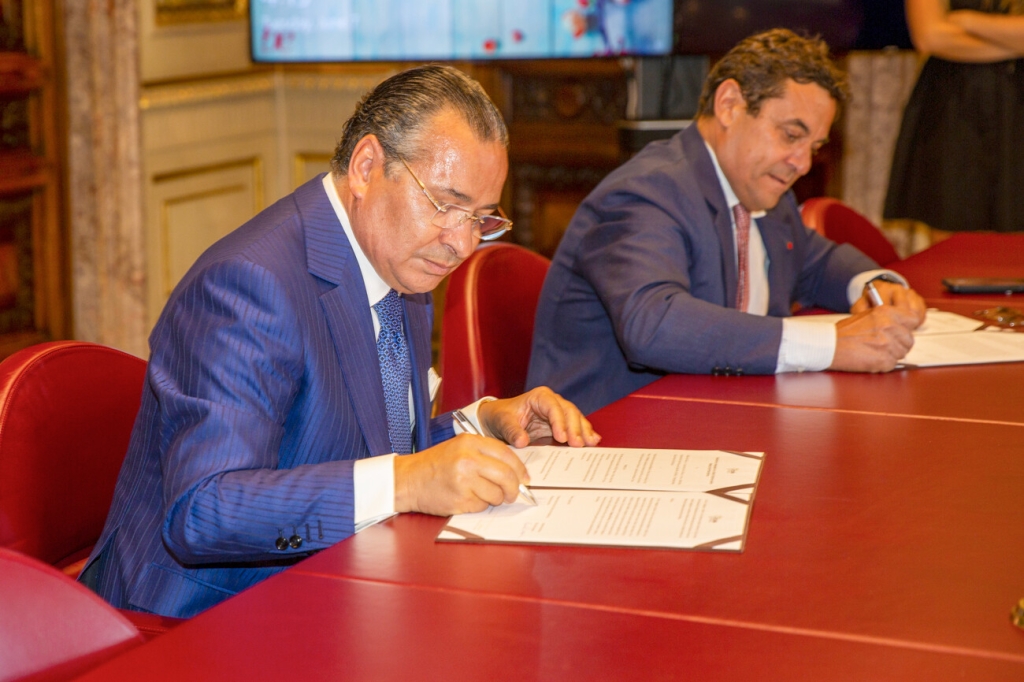 Signing of an agreement to fund two master's scholarships at the Molly Bloom Academy of Creative Writing in Rome