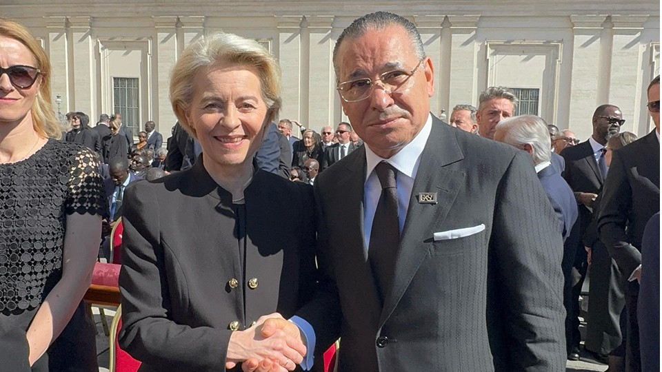 Kamel Ghribi with Ursula von der Leyen, President of the European Commission.