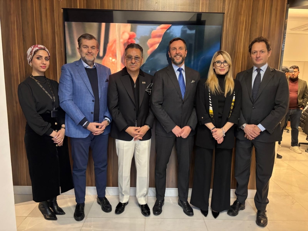 Iraq, ambasciatore Fontana in visita a quartier generale Gksd a Baghdad